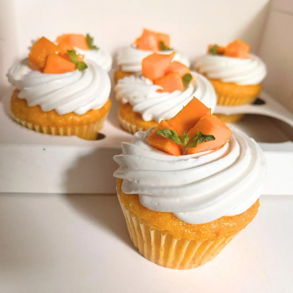 Fresh Mango Cupcakes